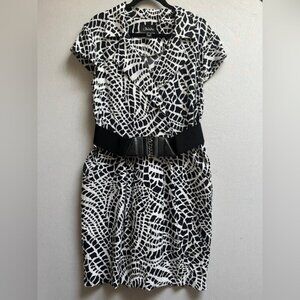 Nueva black white scale print bamboo short sleeve belted dress Sz 16